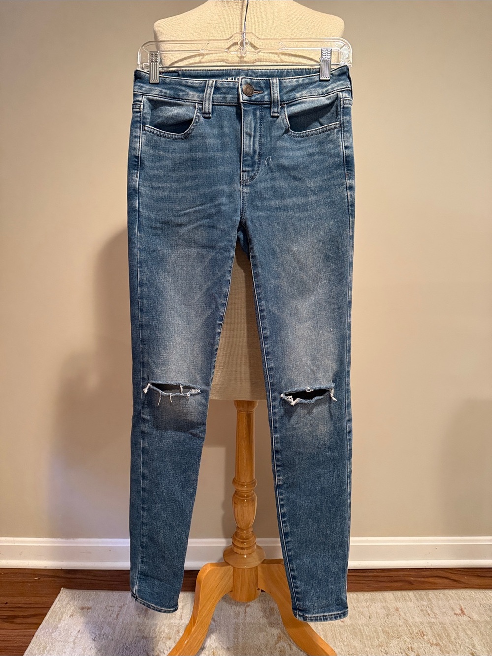 American Eagle Outfitters Super Stretch Skinny Jeans with Knee Rips